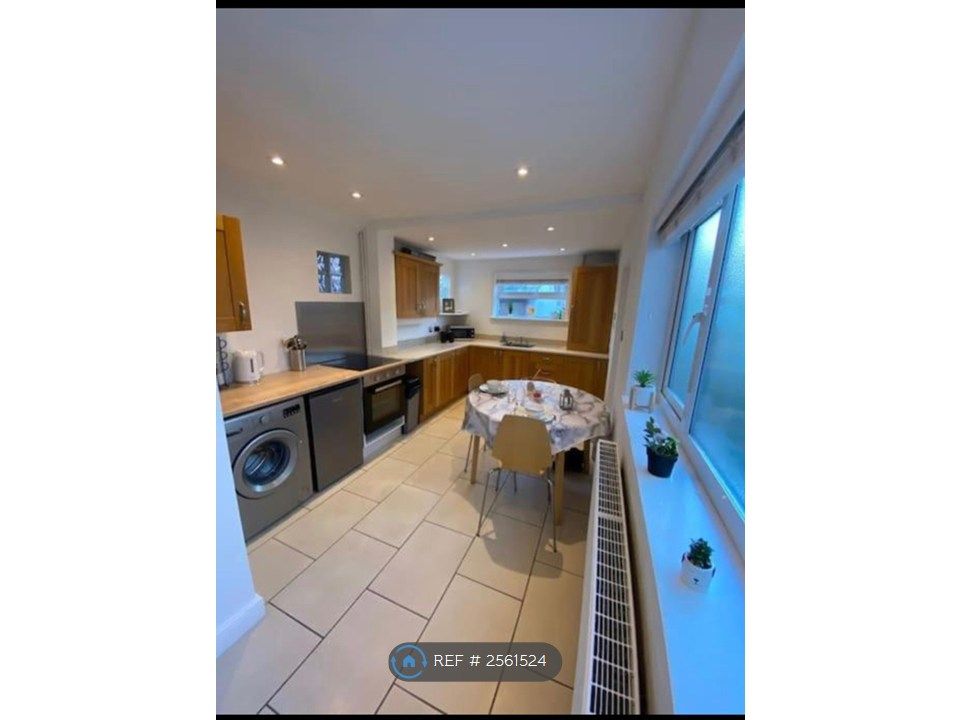 Property photo 3 of 12 Kitchen /Dinner