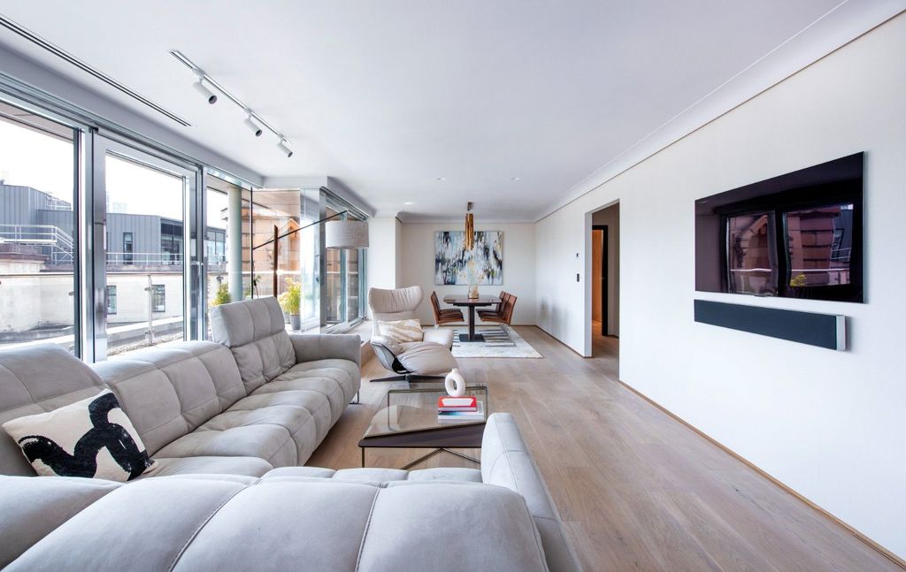 Property photo 1 of 22 Picture No. 03