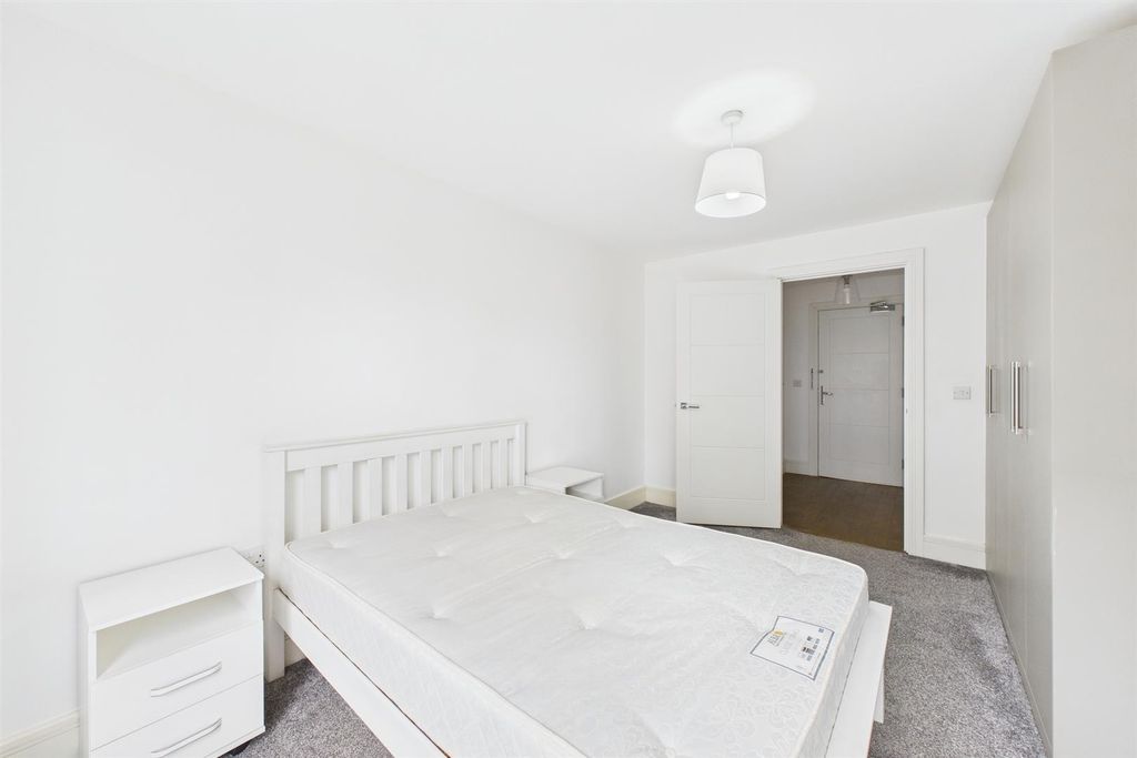 Property photo 3 of 7 Cam02700G0-Pr0268-Still006.Jpg