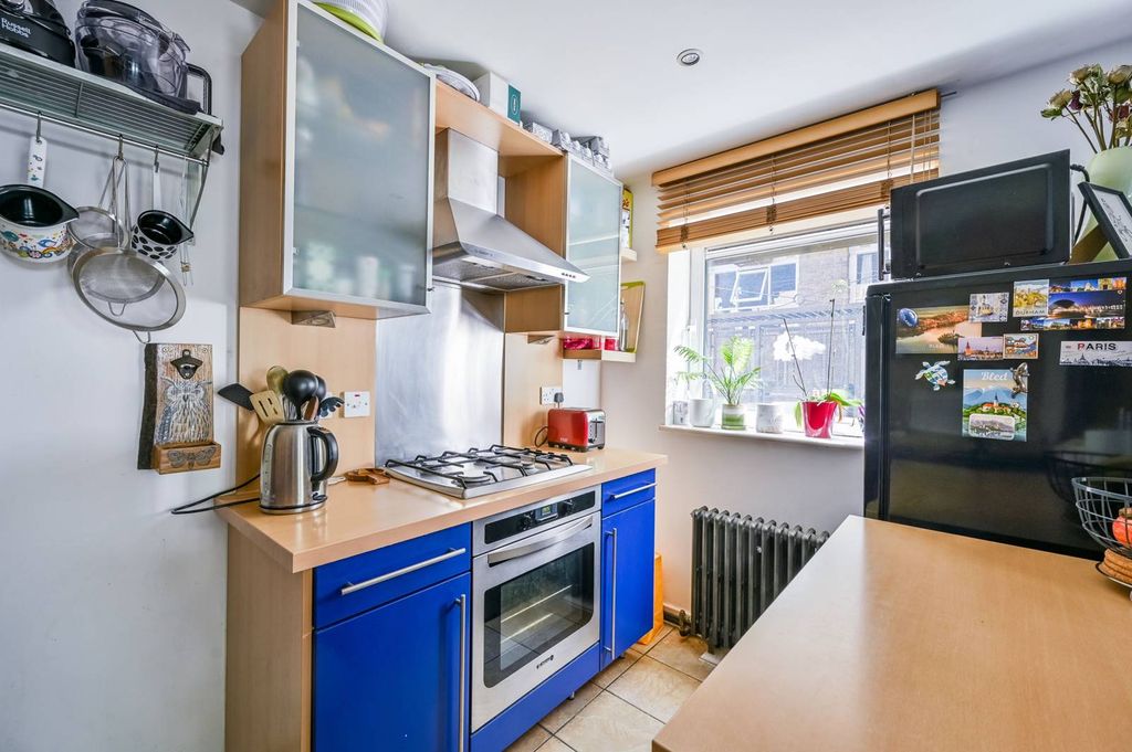 Property photo 3 of 9