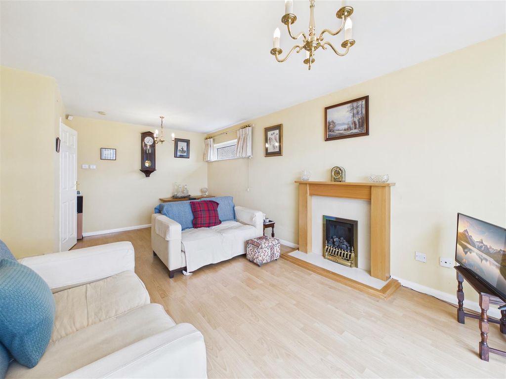 Property photo 3 of 15 Cam05476G0-Pr0208-Still017.Jpg