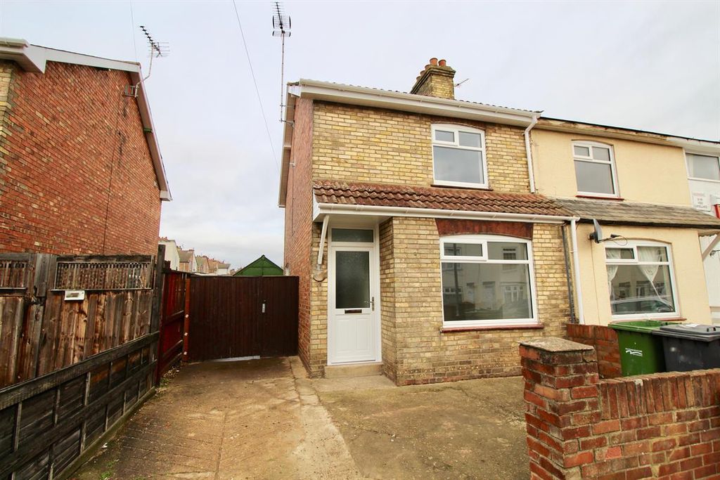 Property photo 1 of 12
