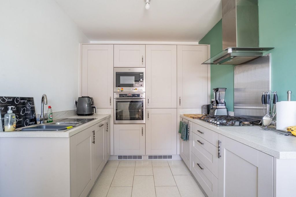 Property photo 2 of 16 Mr-12.Jpg
