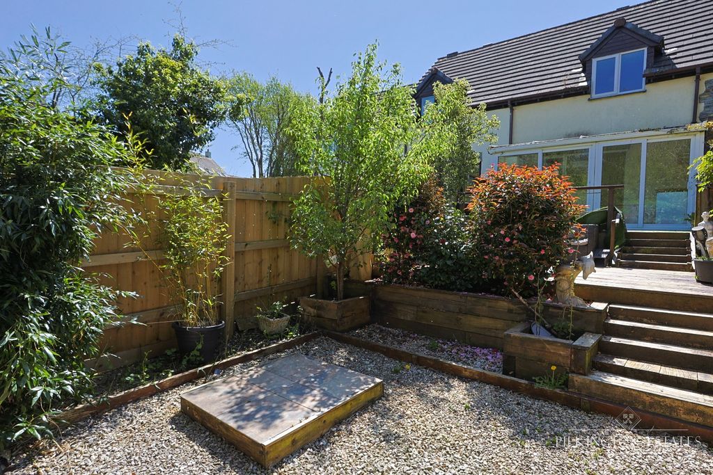 Property photo 2 of 14 5106013