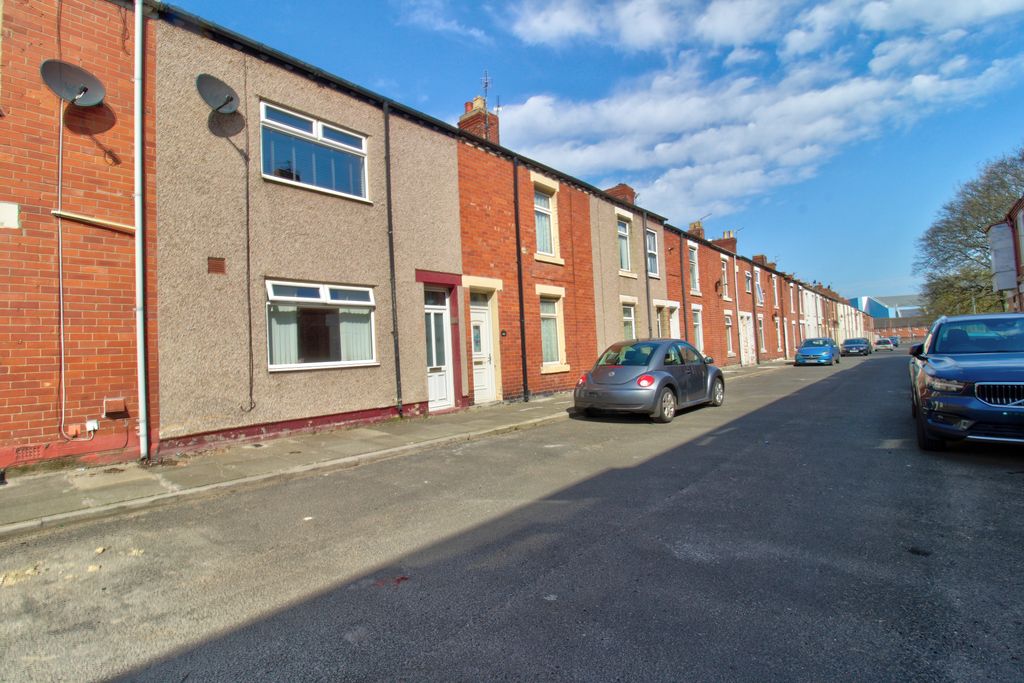 Property photo 3 of 28 Img_3858_59_60