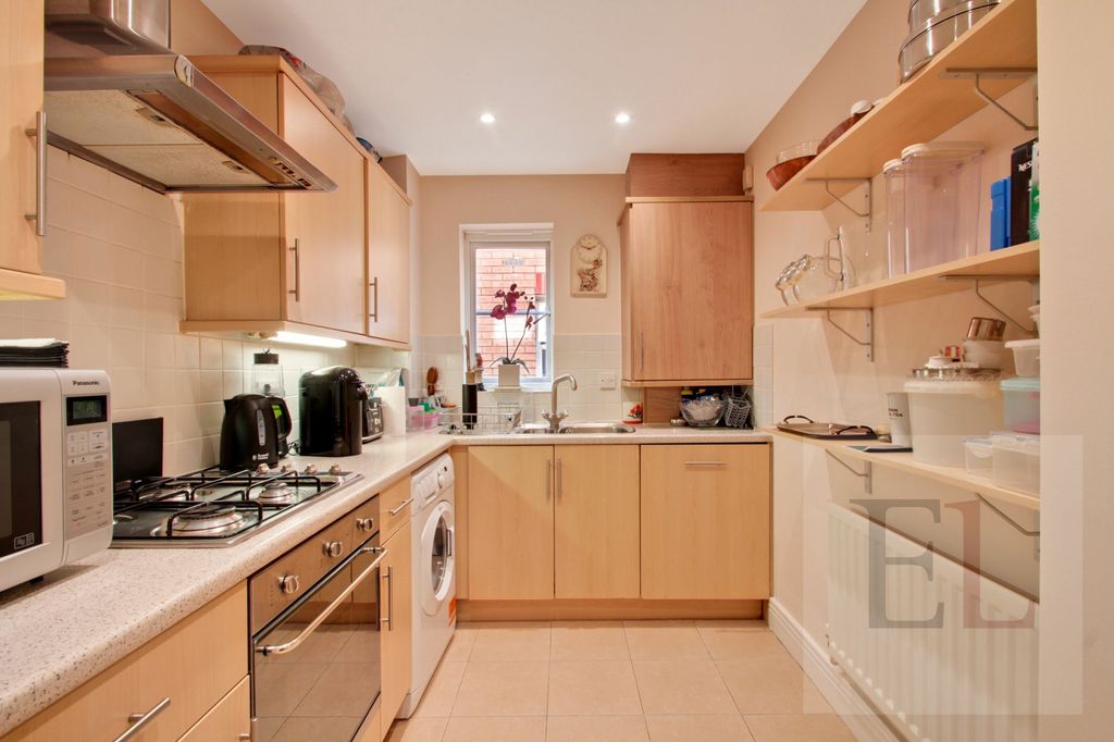 Property photo 3 of 9