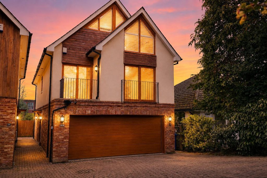 Property photo 1 of 31