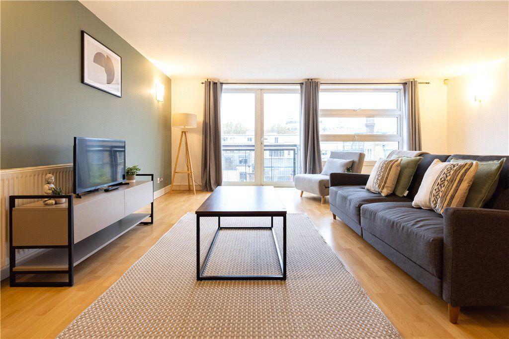 Property photo 2 of 31 Reception Room