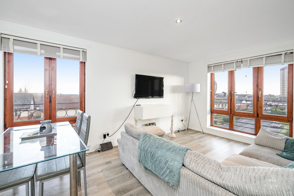 Property photo 3 of 16 Property Image 3