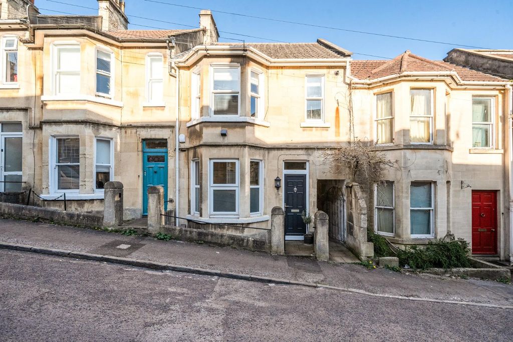 Property photo 1 of 28 1437174-1-69ce9A3c67F36.Jpg