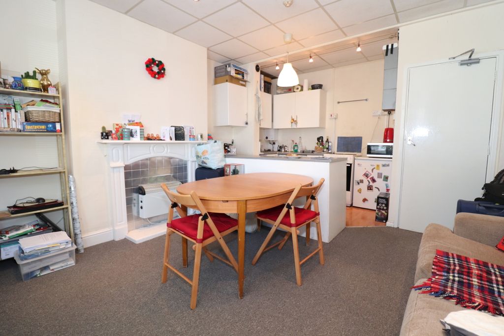 Property photo 1 of 4