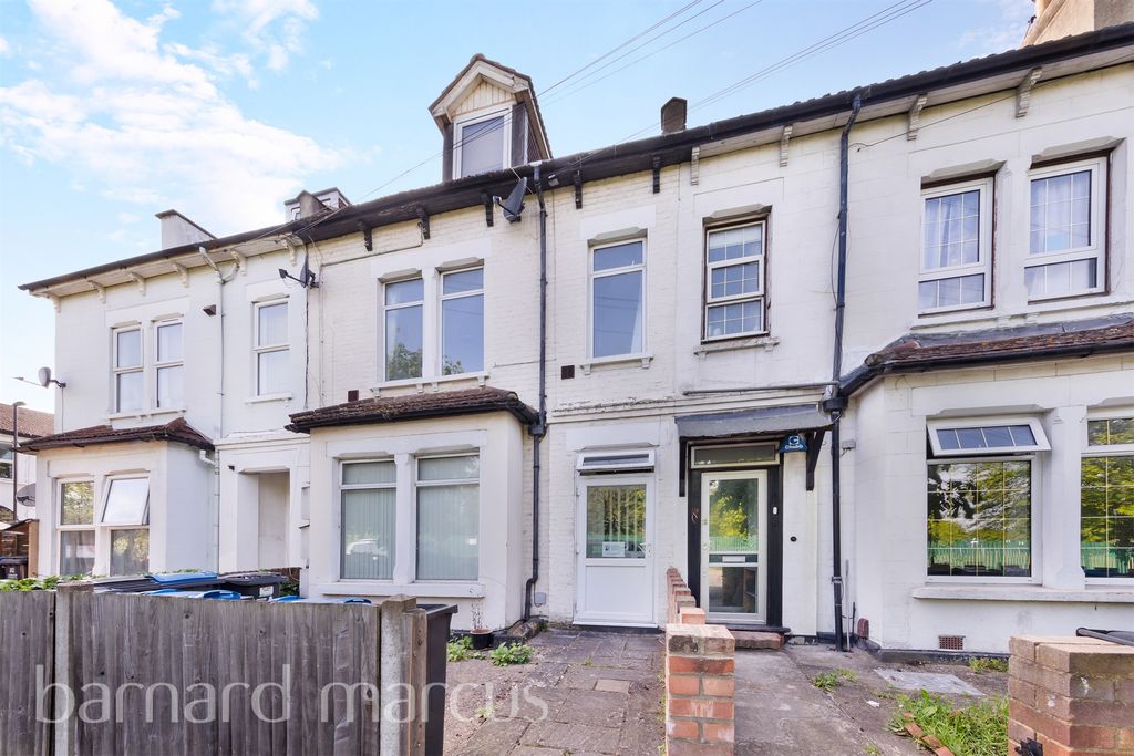 Property photo 2 of 8