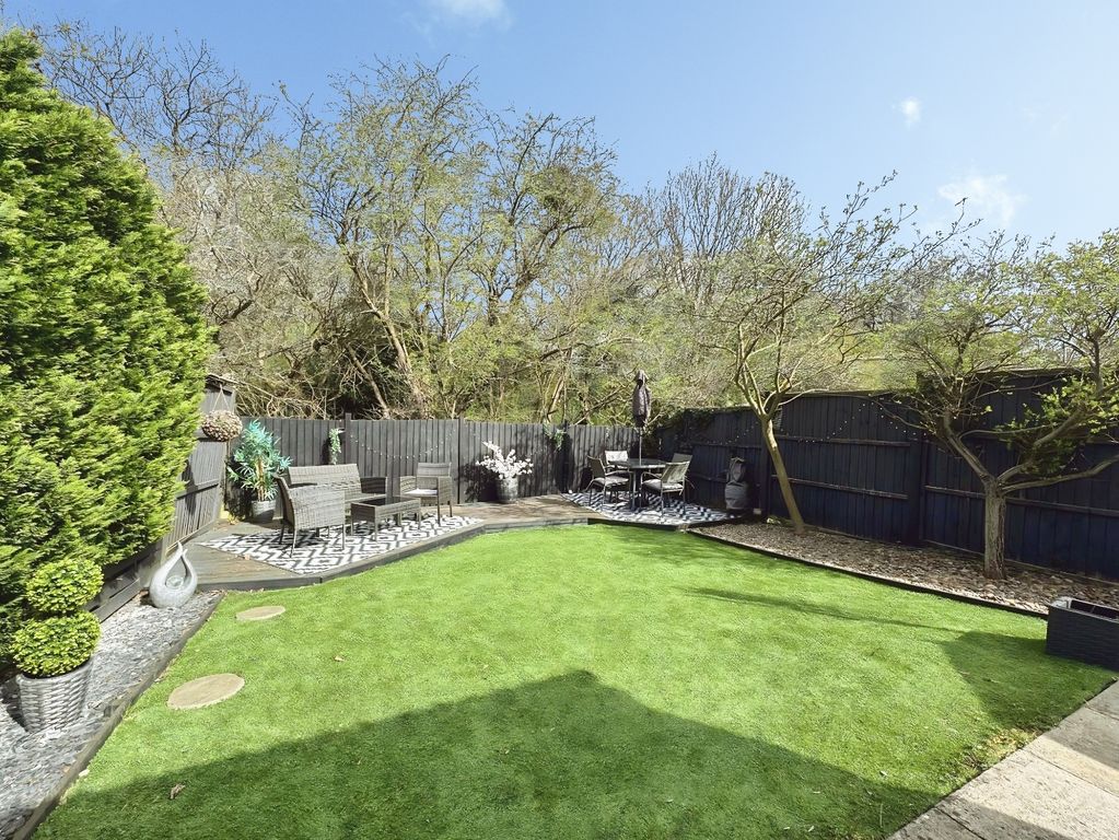 Property photo 2 of 18 Garden