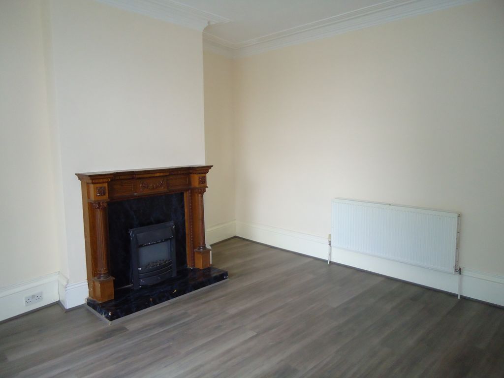 Property photo 3 of 12 Dsc02782