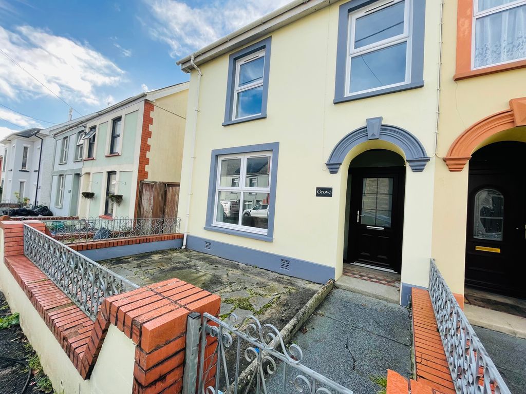 Property photo 1 of 10