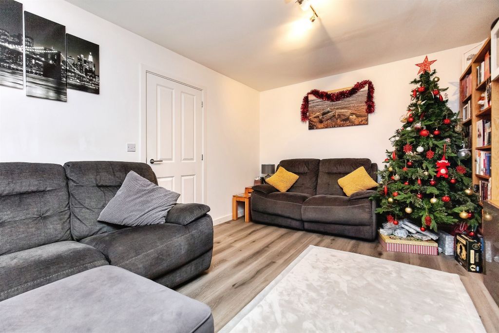 Property photo 3 of 18