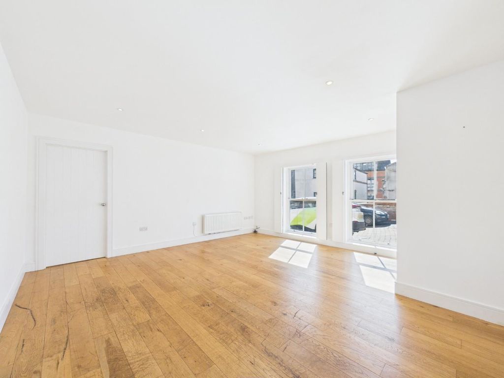 Property photo 2 of 17 Living Room