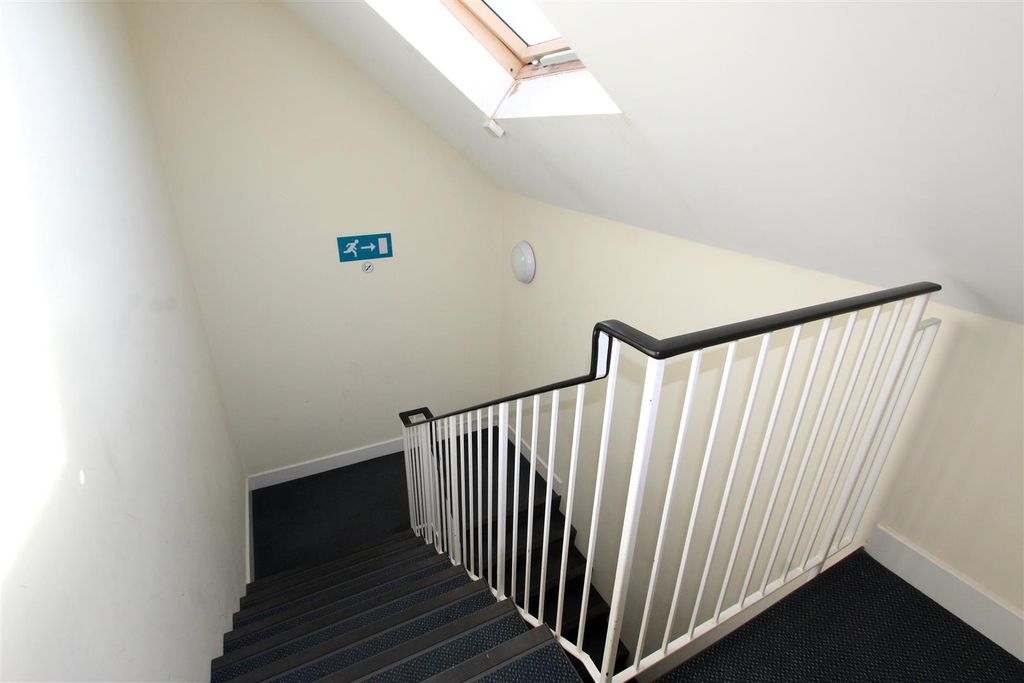 Property photo 2 of 10 9.Jpg