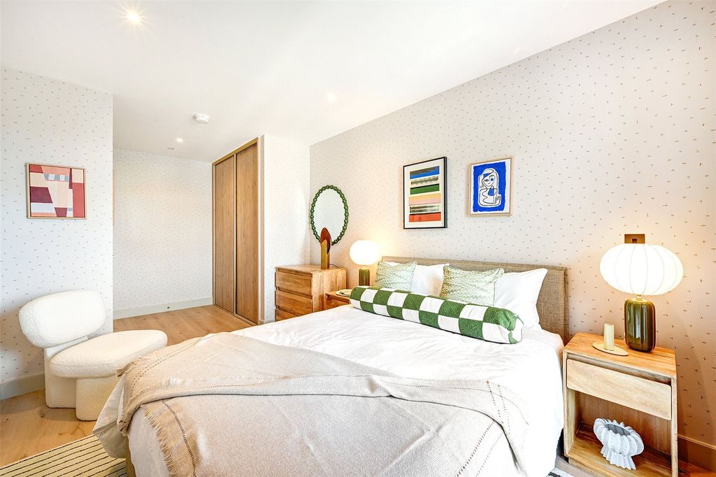 Property photo 3 of 29 Picture No. 12