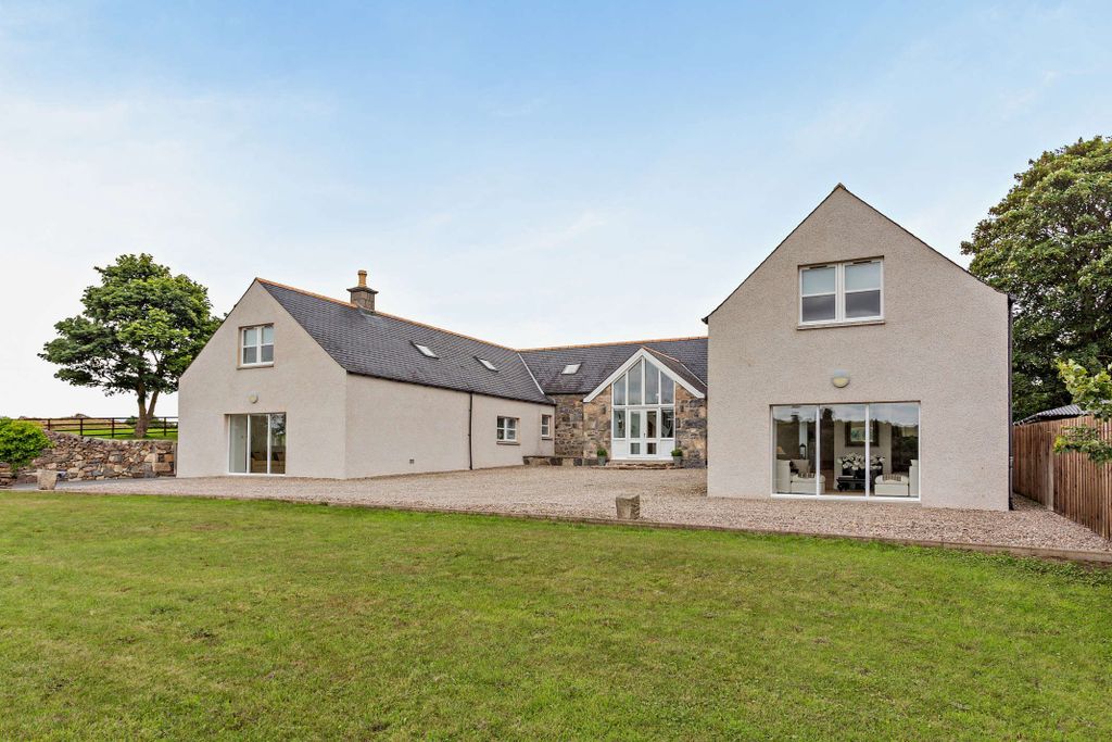 Property photo 2 of 36 Picture No. 39