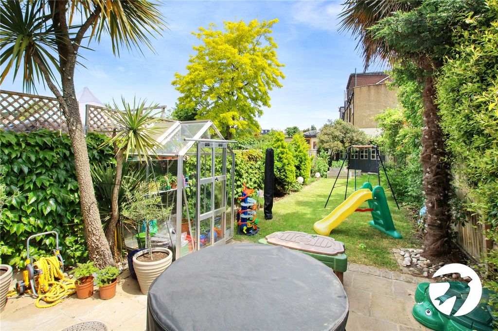 Property photo 1 of 22 Picture No. 14