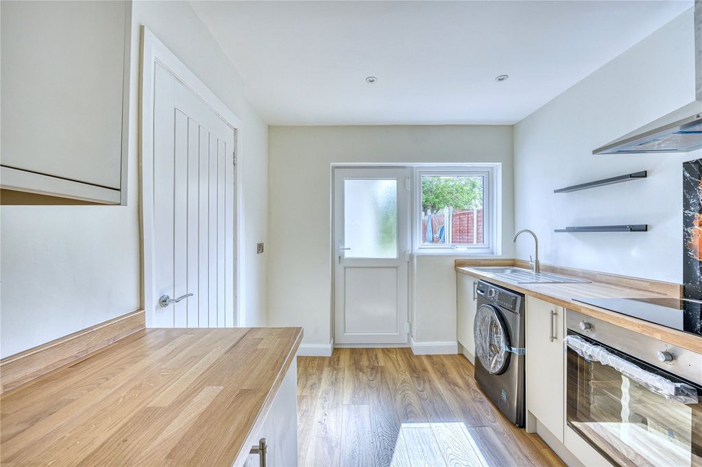 Property photo 3 of 17 Picture No. 04