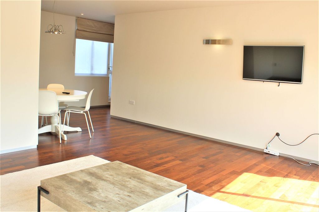 Property photo 2 of 44