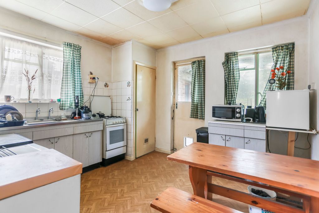 Property photo 3 of 12 296A2151