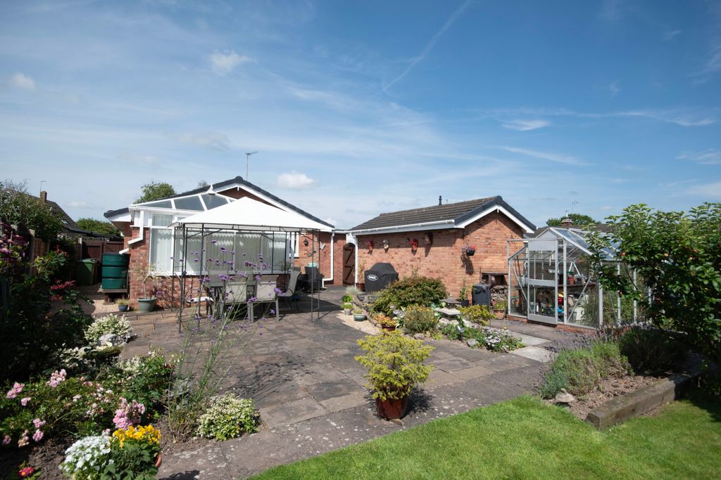 Property photo 2 of 16