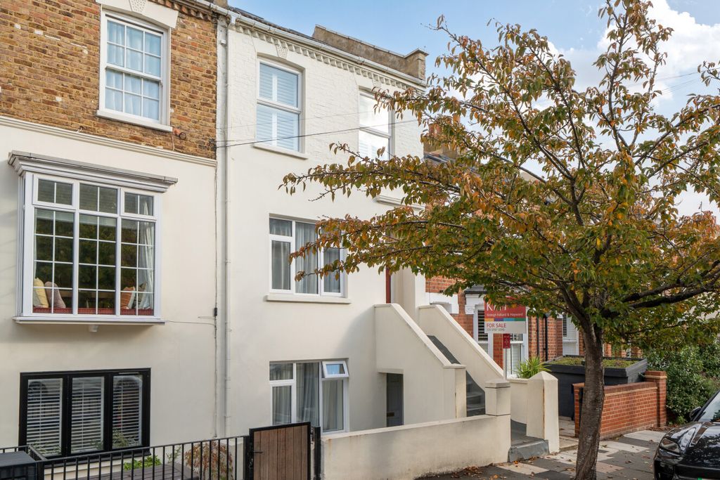 Property photo 1 of 17 1536405-4-1A15480...