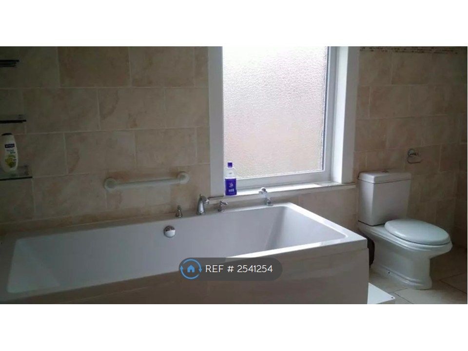 Property photo 3 of 5