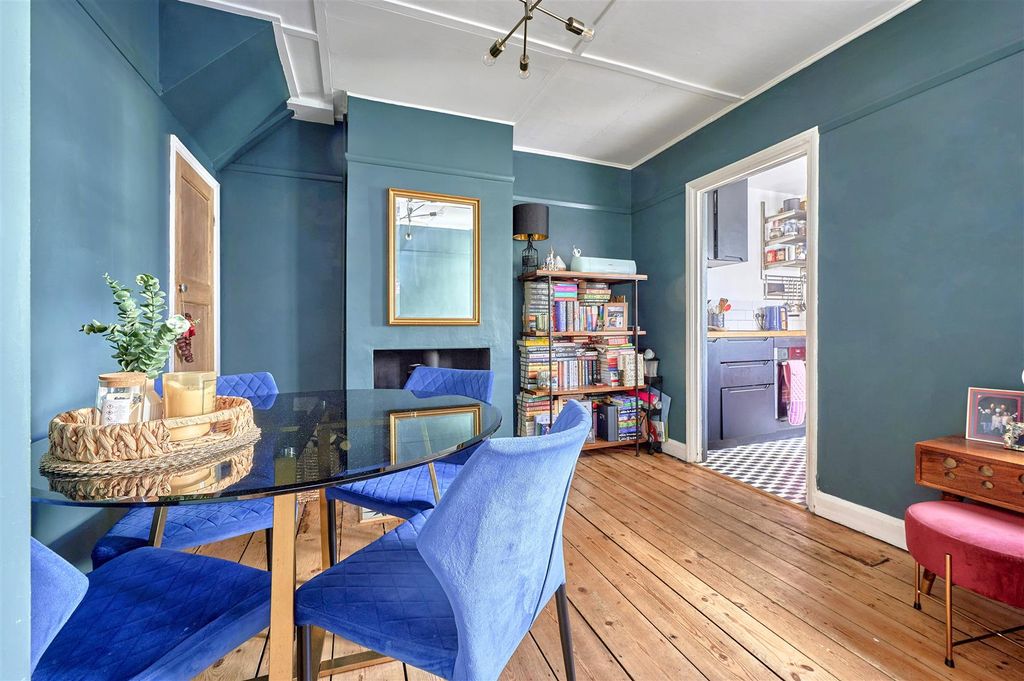 Property photo 3 of 18 Dining Room