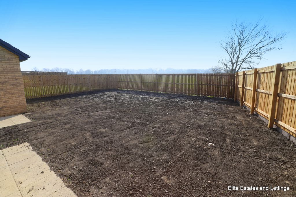 Property photo 3 of 6 3-Img_1809