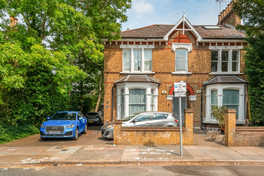 Property photo 2 of 22