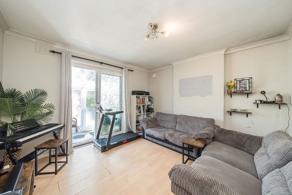 Property photo 2 of 4