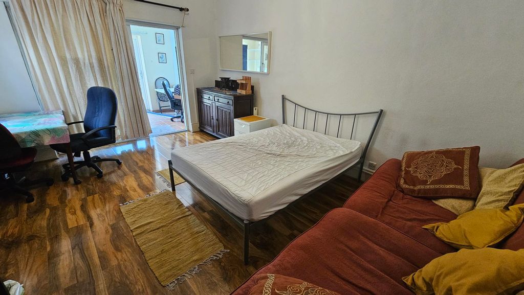 Property photo 2 of 3