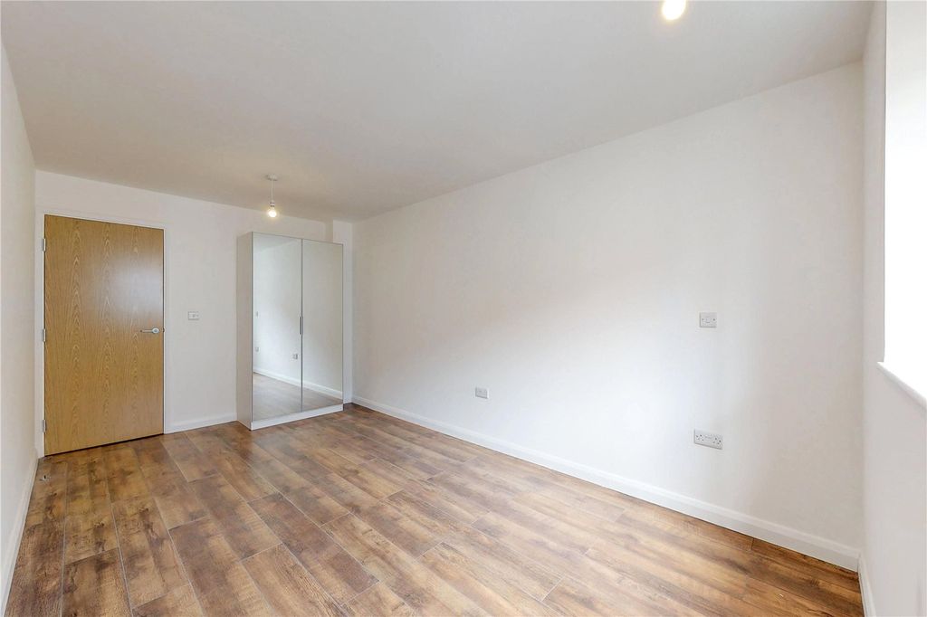 Property photo 2 of 10 Picture No. 11