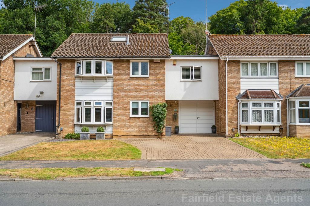 Property photo 1 of 28