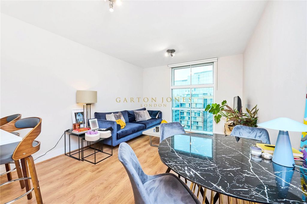 Property photo 3 of 19 Picture No. 11