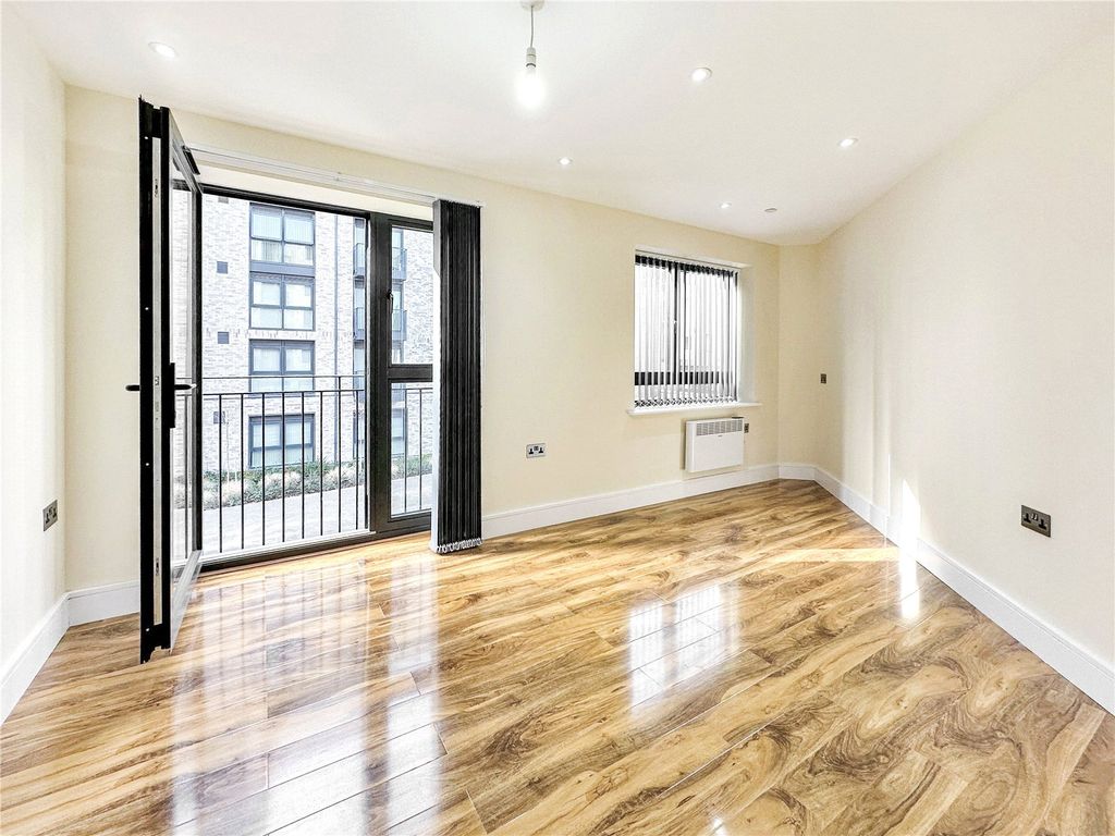 Property photo 3 of 10 Picture No. 18