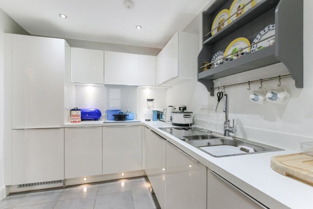 Property photo 3 of 15 Kitchen