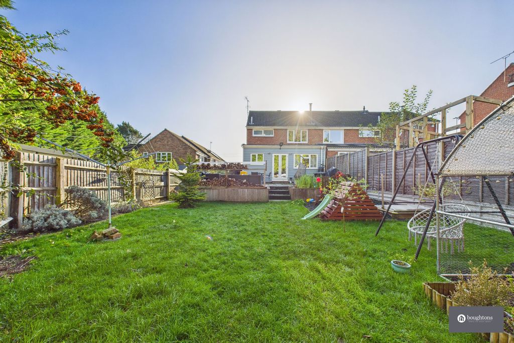 Property photo 2 of 25