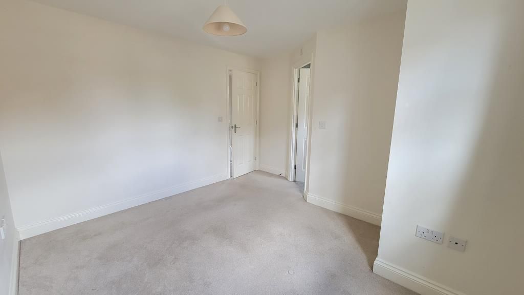 Property photo 3 of 9 Master