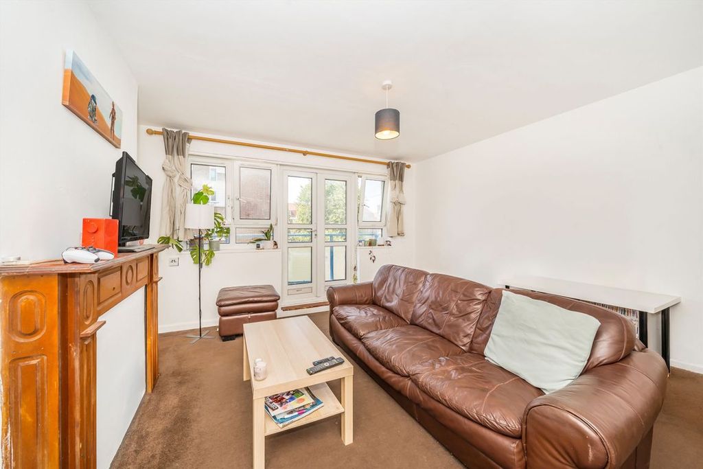 Property photo 1 of 5
