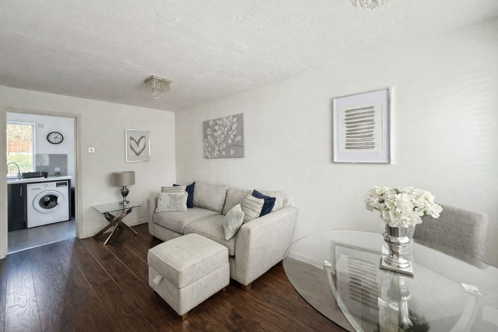 Property photo 3 of 14