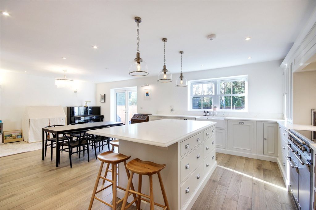 Property photo 2 of 16 Kitchen