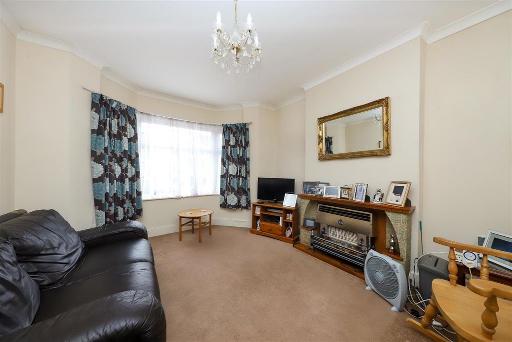 Property photo 2 of 10 Living Room