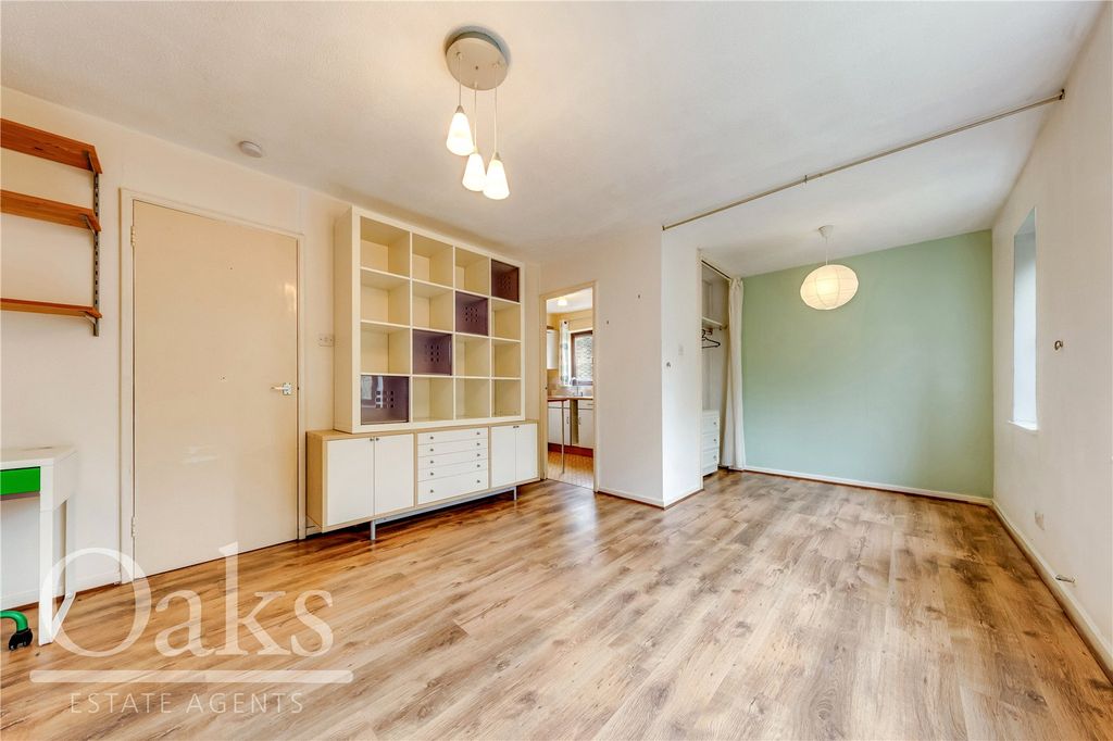 Property photo 3 of 8 Picture No. 06