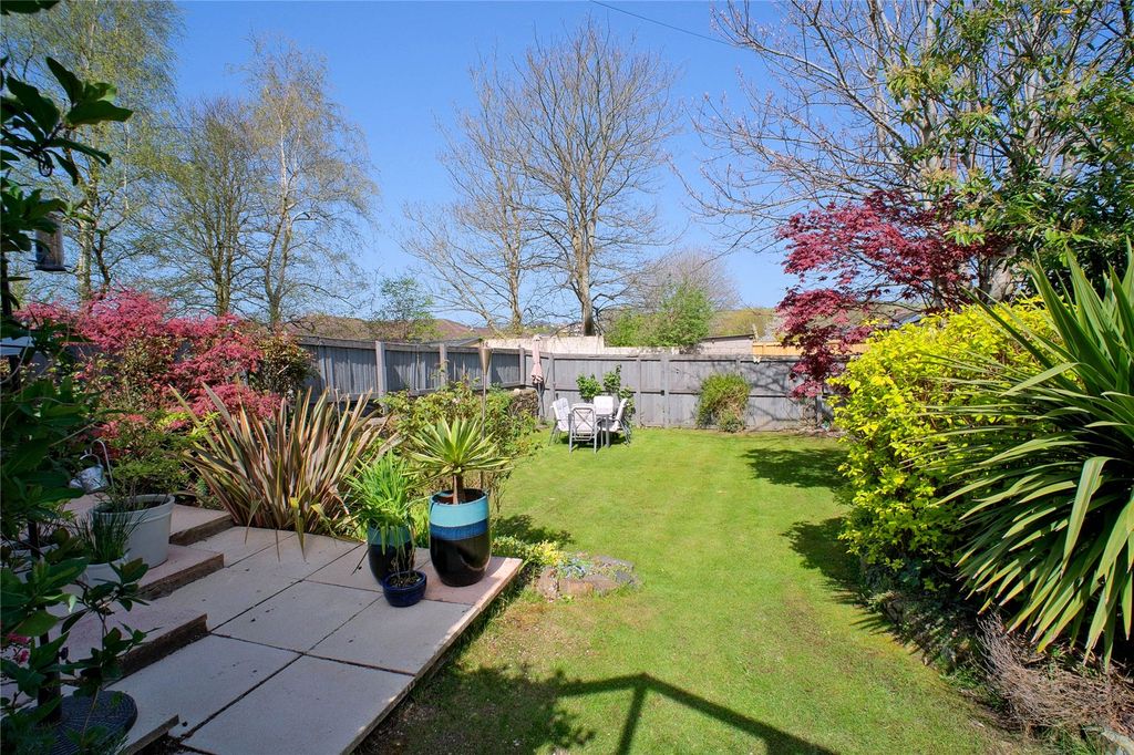 Property photo 2 of 35 Picture No. 32