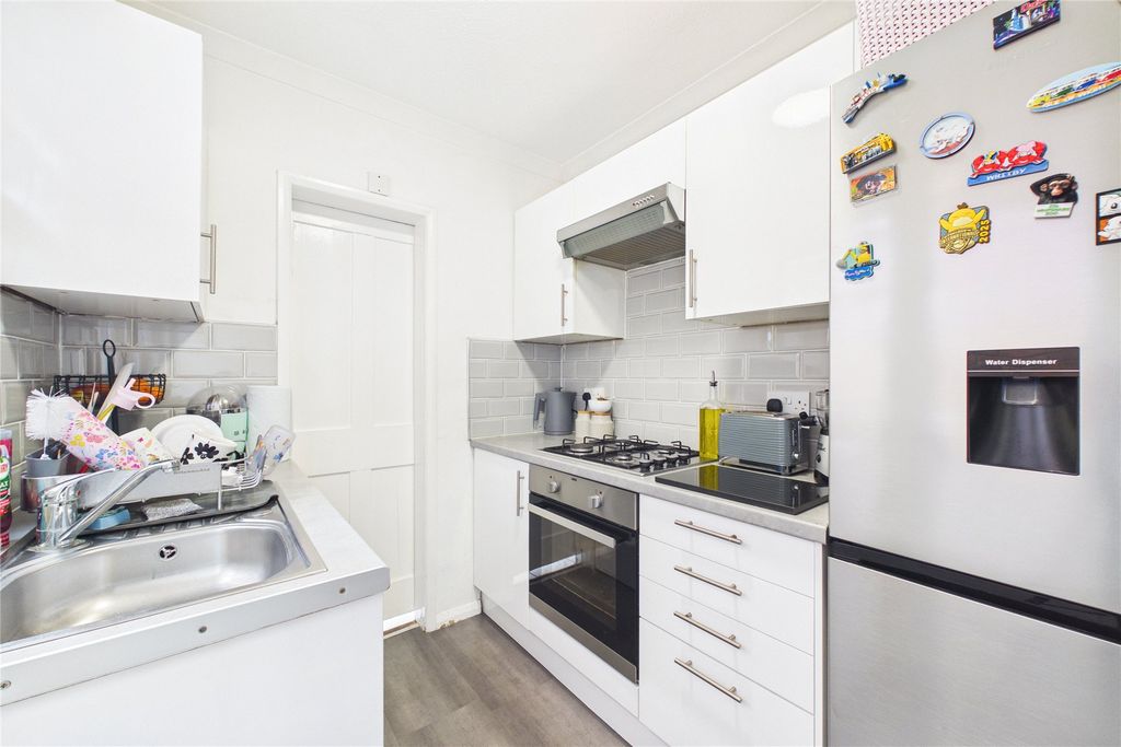 Property photo 2 of 8 Picture No. 05